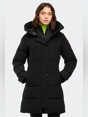 Canada Goose Women's Black Long Quilted Puffer Coat with Hood